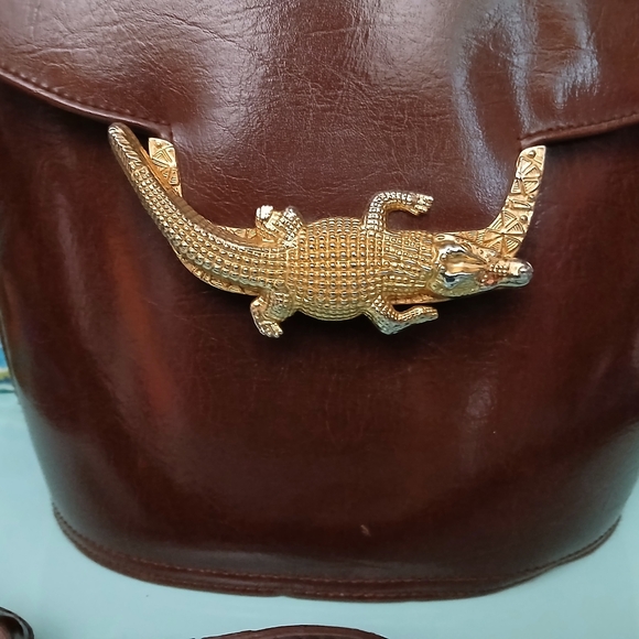 Chic Brown Crossbody Bag with Gold Crocodile detail. - Picture 2 of 16